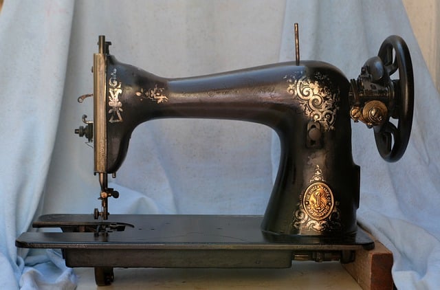 sewing-machine-4391681_640