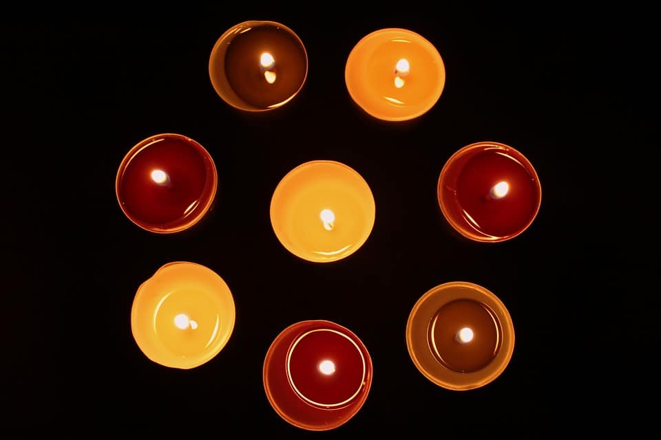 candles-3078935_960_720