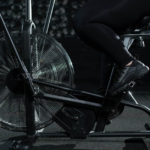 Optymalny czas treningu na rowerze stacjonarnym dla zdrowia kolan