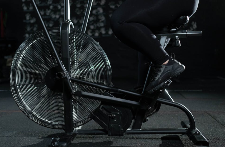 Optymalny czas treningu na rowerze stacjonarnym dla zdrowia kolan